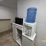 EUAMOTEMPORADA Apt 603, 1ª Quadra da Praia de Ponta Verde, Wifi 500 megas, TV a Cabo, Cama Queen, Máquina de Lavar, Garagem